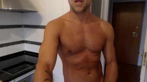 Snapshot of bigvega79 chatting on 10/10/25, 01:10 bigvega79 online show from 10/10/25, 01:10