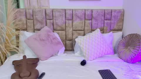 Snapshot of biiancasimons_ chatting on 09/22/25, 07:05 online show from 09/22/25, 07:05