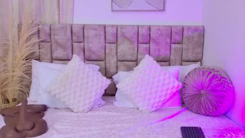 Snapshot of biiancasimons_ chatting on 10/07/25, 07:22 online show from 10/07/25, 07:22