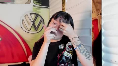 Snapshot of bilie__eilish chatting on 02/27/26, 12:05 bilie__eilish online show from 02/27/26, 12:05