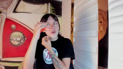 Snapshot of bilie__eilish chatting on 05/21/26, 11:28 bilie__eilish online show from 05/21/26, 11:28