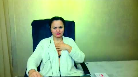 DOM NIKA online show from 02/13/25, 11:04