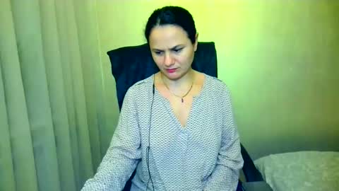 DOM NIKA online show from 02/19/25, 10:31