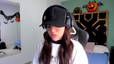 Billie online show from 10/28/25, 07:16