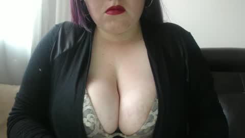 Snapshot of billie_k chatting on 01/14/25, 02:11 billie online show from 01/14/25, 02:11