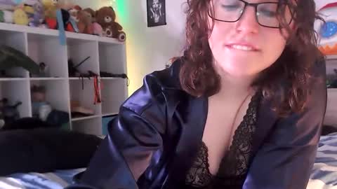 Billie Wilde twitter BillieWildeLove online show from 12/22/25, 11:13