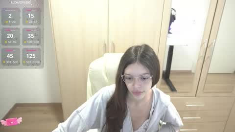 Snapshot of billly1love chatting on 10/10/25, 10:09 billy1love online show from 10/10/25, 10:09