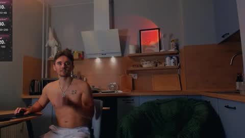 Snapshot of billy_full chatting on 10/19/25, 10:05 Billy and Lisahelp us to reach 100 likes online show from 10/19/25, 10:05