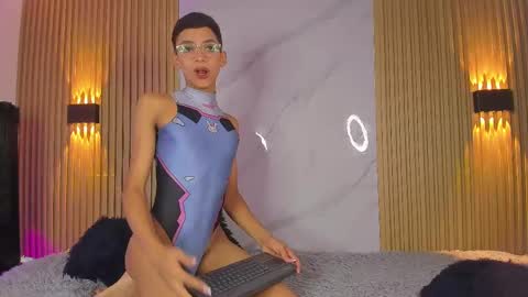 Snapshot of billy_jamees chatting on 09/17/25, 11:45 Sam online show from 09/17/25, 11:45