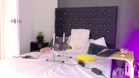 Billie online show from 09/13/25, 05:02