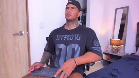 dariux john online show from 12/11/24, 09:01