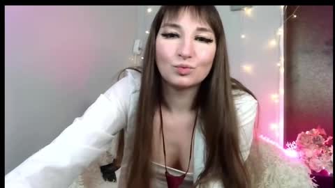 Snapshot of birdie_kiss chatting on 04/06/26, 08:43 birdie_kiss online show from 04/06/26, 08:43