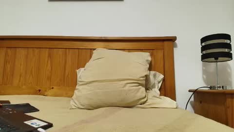 Snapshot of bisexualversat1 chatting on 11/09/25, 07:12 bisexualversat1 online show from 11/09/25, 07:12