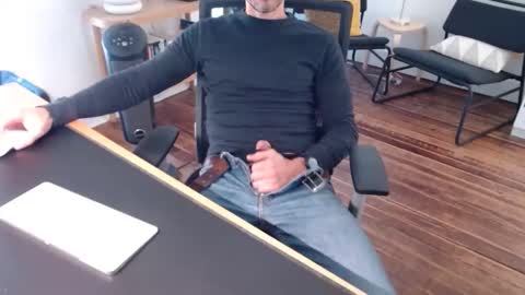 bisexy_man online show from 10/28/25, 02:20