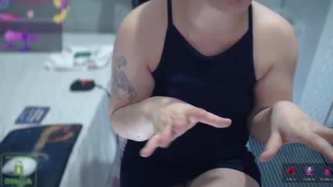 bisex woman online show from 09/28/25, 09:31