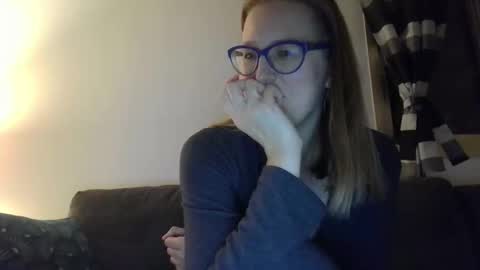 Snapshot of bisons5679946 chatting on 10/31/25, 10:33 bisons online show from 10/31/25, 10:33