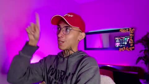 Snapshot of bitch_capelli chatting on 11/11/25, 12:54 .. .. online show from 11/11/25, 12:54