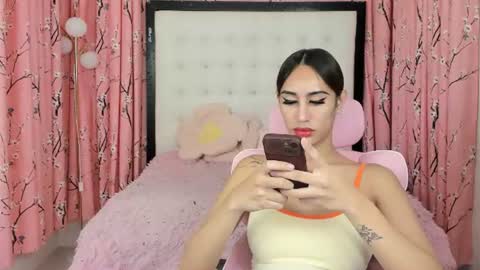 farrah online show from 07/11/26, 12:24