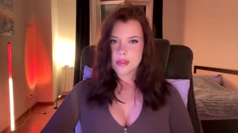 Ann Braslowsky online show from 09/21/25, 01:29