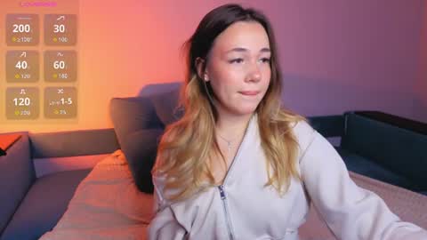 Julia online show from 07/12/26, 08:11