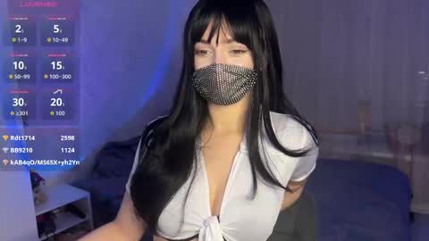 Snapshot of bl4ck_velvet chatting on 10/19/25, 02:40 Kitty online show from 10/19/25, 02:40