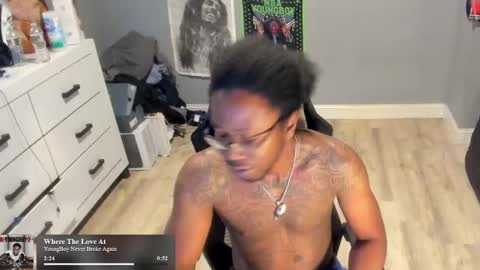 Plant Base Streamers From Pennsylvania online show from 10/28/25, 10:23