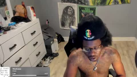 Plant Base Streamers From Pennsylvania online show from 11/07/25, 12:54