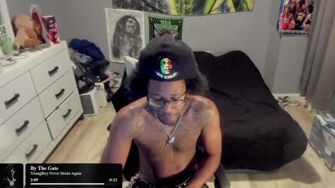 Plant Base Streamers From Pennsylvania online show from 11/19/25, 11:49