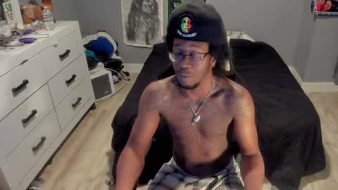 Plant Base Streamers From Pennsylvania online show from 11/29/25, 11:52