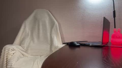 Alexandra online show from 10/19/25, 04:40