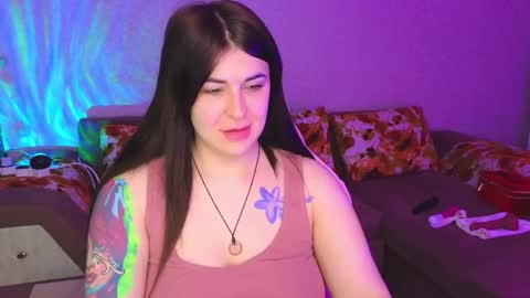 Lola online show from 09/13/25, 12:16