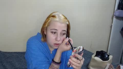 Snapshot of black_catlove chatting on 12/17/25, 05:24 Black CatLove online show from 12/17/25, 05:24