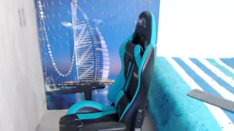 Black online show from 01/03/25, 12:08