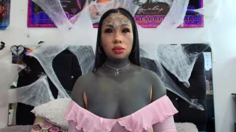 Snapshot of black_eyestattoo chatting on 10/29/25, 07:37 karenth soto online show from 10/29/25, 07:37