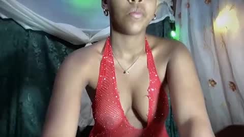 Snapshot of black_hot2024 chatting on 02/23/25, 12:30 MORENITA ISA online show from 02/23/25, 12:30