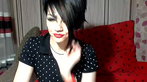 black_hot_01 online show from 12/02/24, 11:18