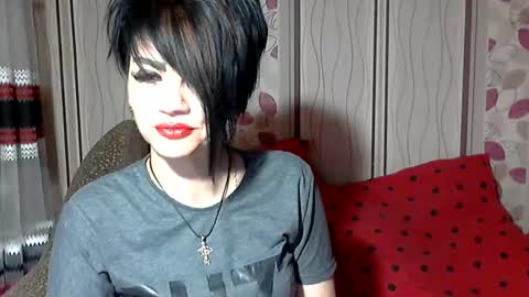 black_hot_01 online show from 12/03/24, 10:29