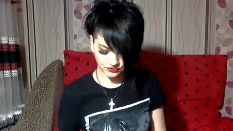 black_hot_01 online show from 12/10/24, 06:01