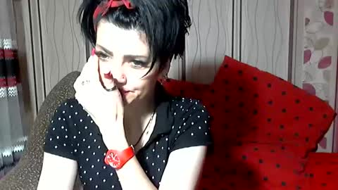 black_hot_01 online show from 12/16/24, 12:26