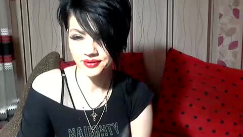 black_hot_01 online show from 12/23/24, 06:44