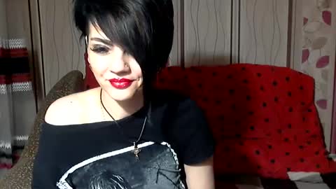 black_hot_01 online show from 12/29/24, 11:29
