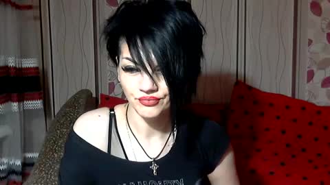 black_hot_01 online show from 01/16/25, 12:34