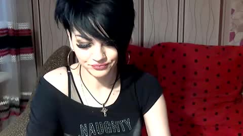 black_hot_01 online show from 01/19/25, 10:06