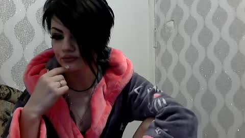 black_hot_01 online show from 02/03/25, 05:18