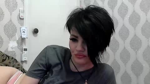 black_hot_01 online show from 02/12/25, 01:27