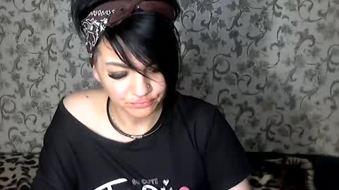 black_hot_01 online show from 09/11/25, 11:27