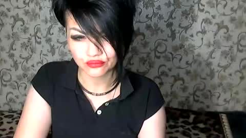 black_hot_01 online show from 09/12/25, 11:04