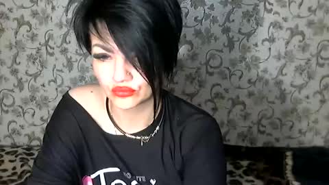 black_hot_01 online show from 09/15/25, 10:10