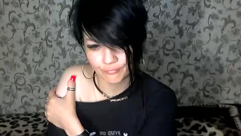 Snapshot of black_hot_01 chatting on 09/19/25, 11:05 black_hot_01 online show from 09/19/25, 11:05