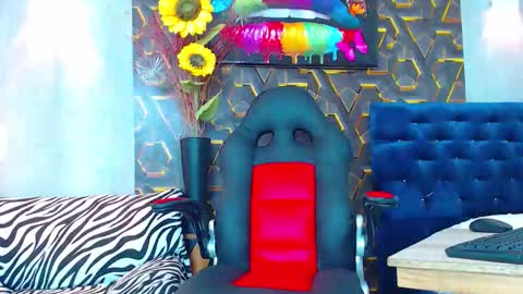 black_king_241 online show from 10/10/25, 04:33